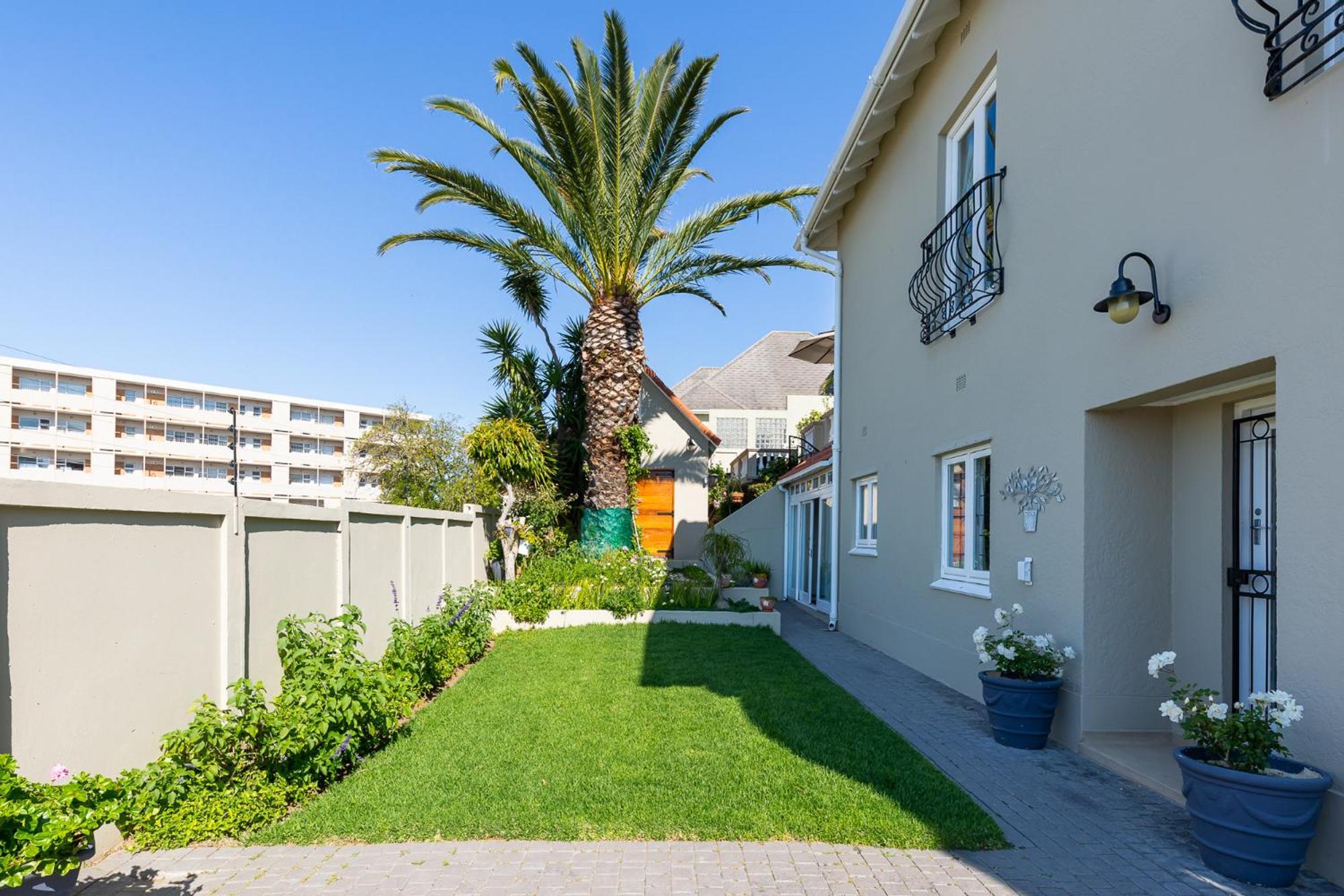 Spacious And Comfortable Green Point Villa Cape Town Exterior photo